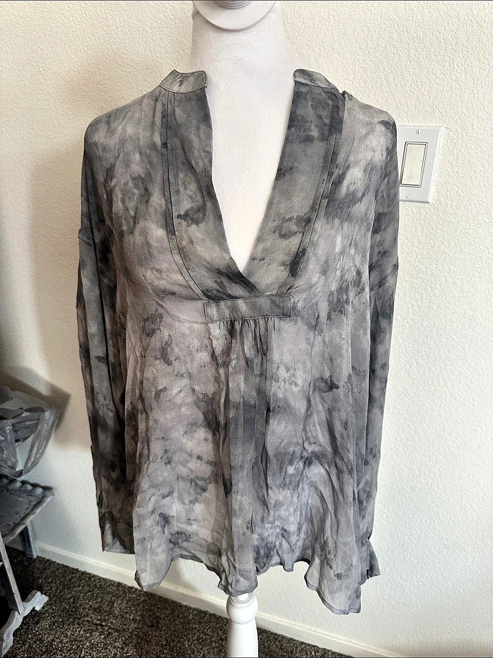 Vince Tie-Dye Silk Long Sleeve Blouse Gray Medium